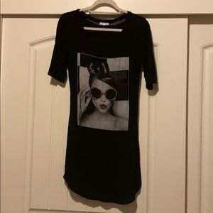 Graphic Women's T-Shirt Elbow sleeve